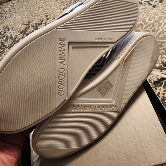 Giorgio Armani Tennis Shoes Size 7.5 - Picture 4 of 9